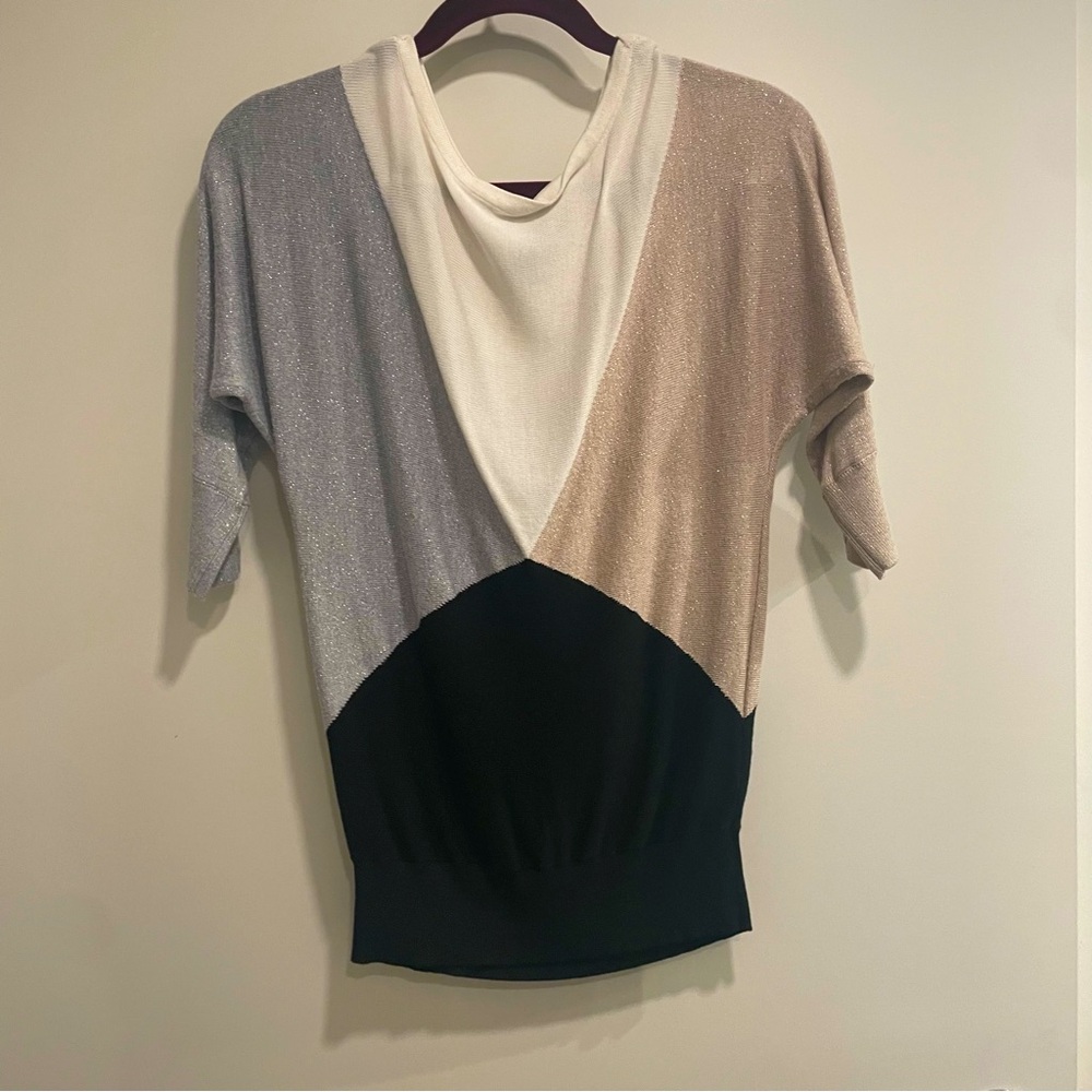 White House Black Market top, great pre-loved condition